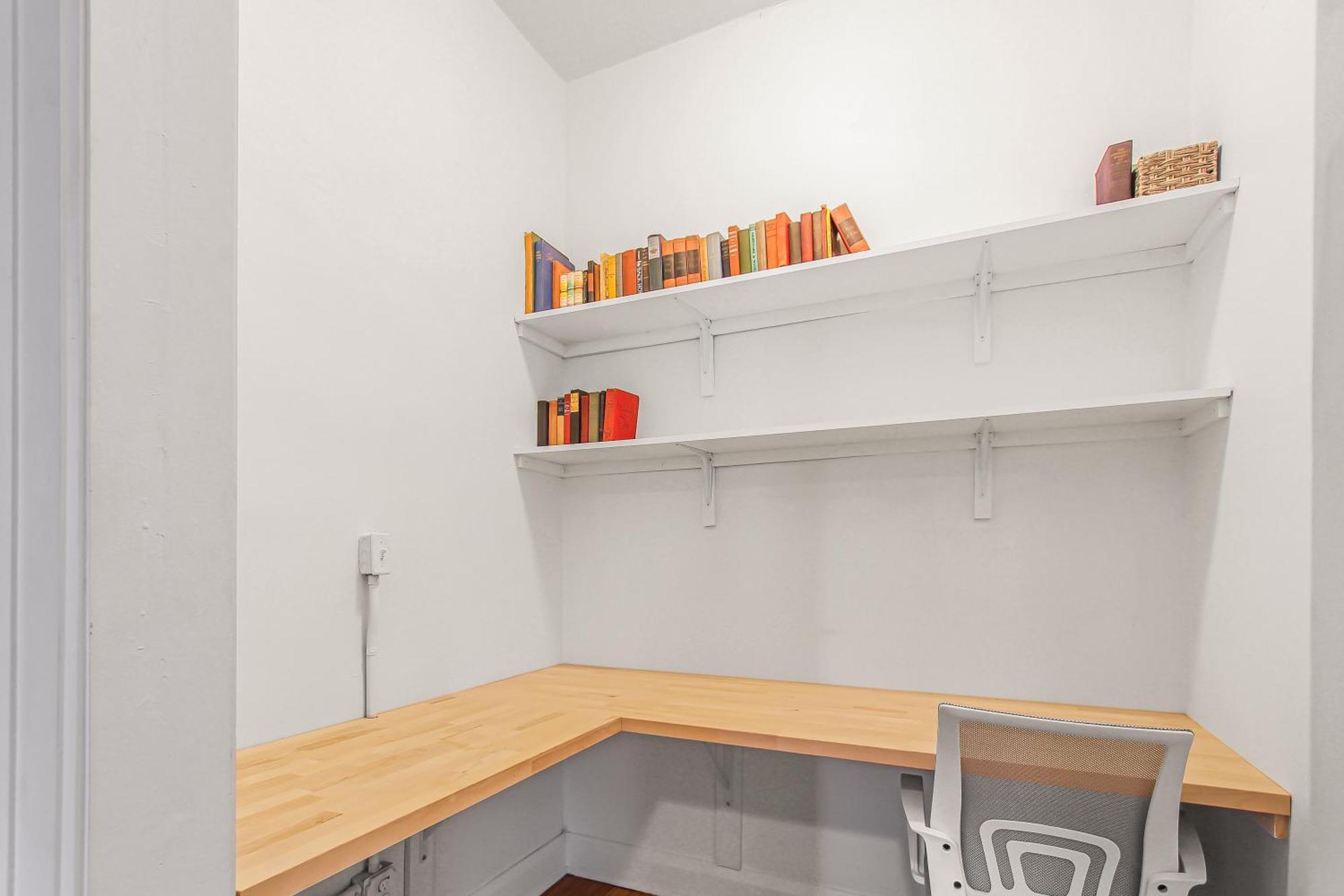 Library Square Suites 托莱多 外观 照片